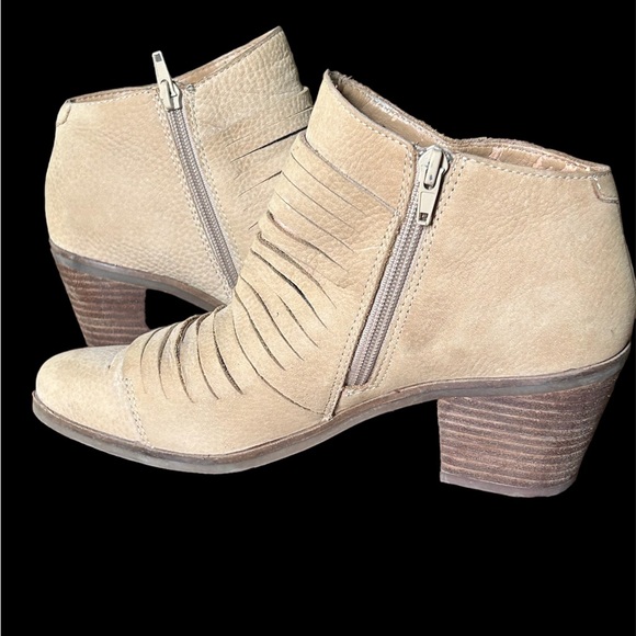Lucky Brand tan sliced leather zavrina bootie size 8.5 - Picture 3 of 8